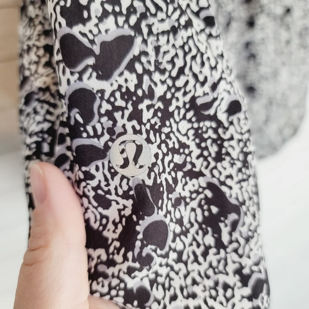 Lululemon Tracker Short V 4